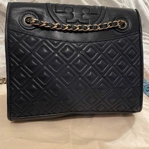 Tory Burch Quilted Fleming Medium Leather Shoulder Bag